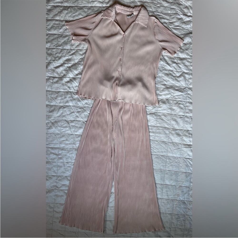 Joie Light Pink Pleated Crinkle Short Sleeve Button Down & Wide Leg Pant Set - M